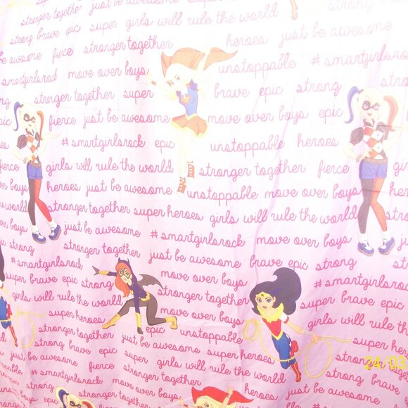 Twin Size DC Superhero Girls polyester Sheet Set-Good Condition - Picture 2 of 6